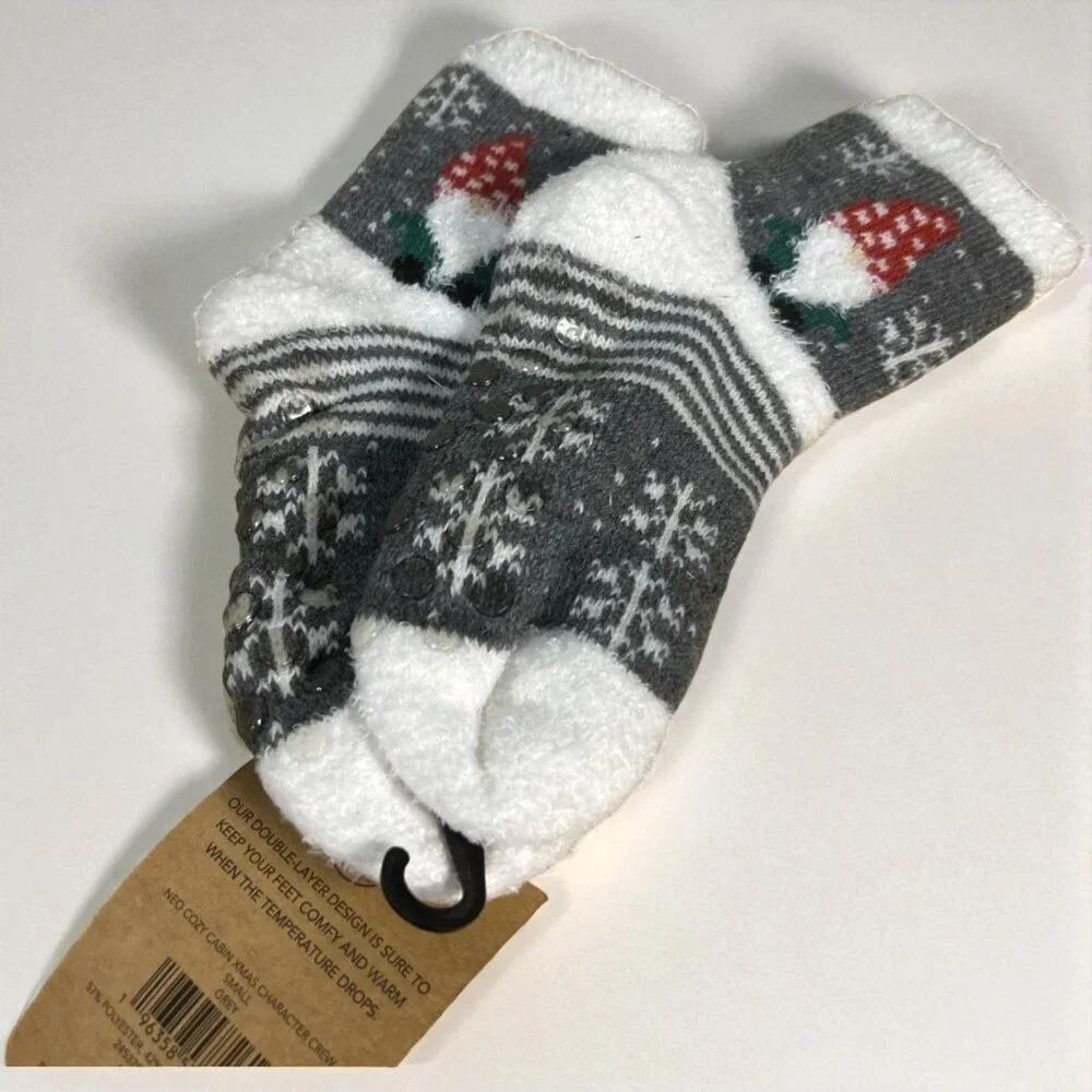 Northeast Outfitters Cozy Cabin Crew Socks Youth 10K-4 Gnome Christmas NEW